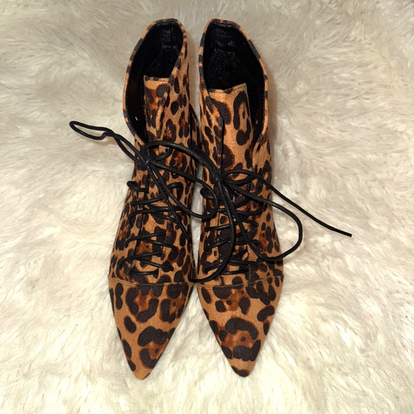 SHEIN Leopard Pointed Toe Small Heel Ankle Boots - Picture 3 of 12